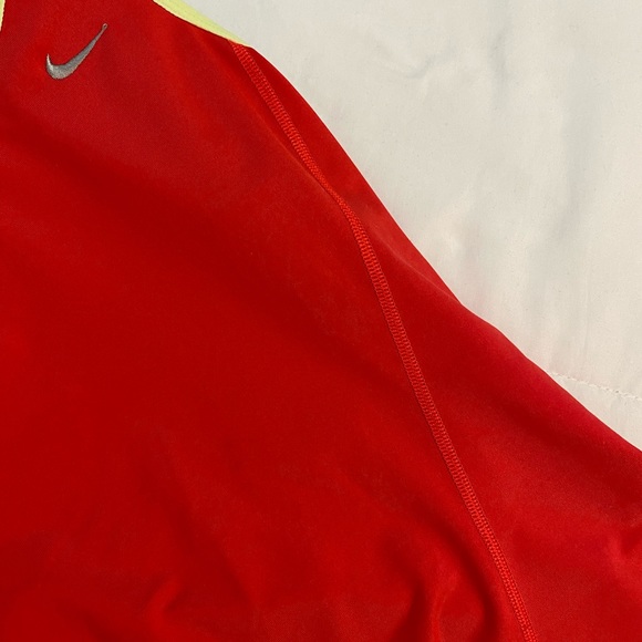 NIKE Runner Top - Picture 5 of 5